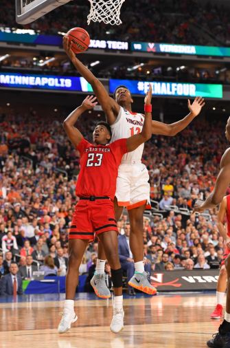 De'Andre Hunter #12 of Virginia and Jarrett Culver #23 of Texas Tech.