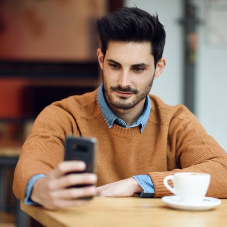 Teens meeting online