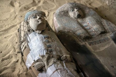 Ancient Egyptian Tombs Found Near Great Pyramids of Giza