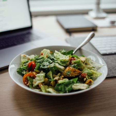 It’s Totally Fine to Eat Lunch Before Noon