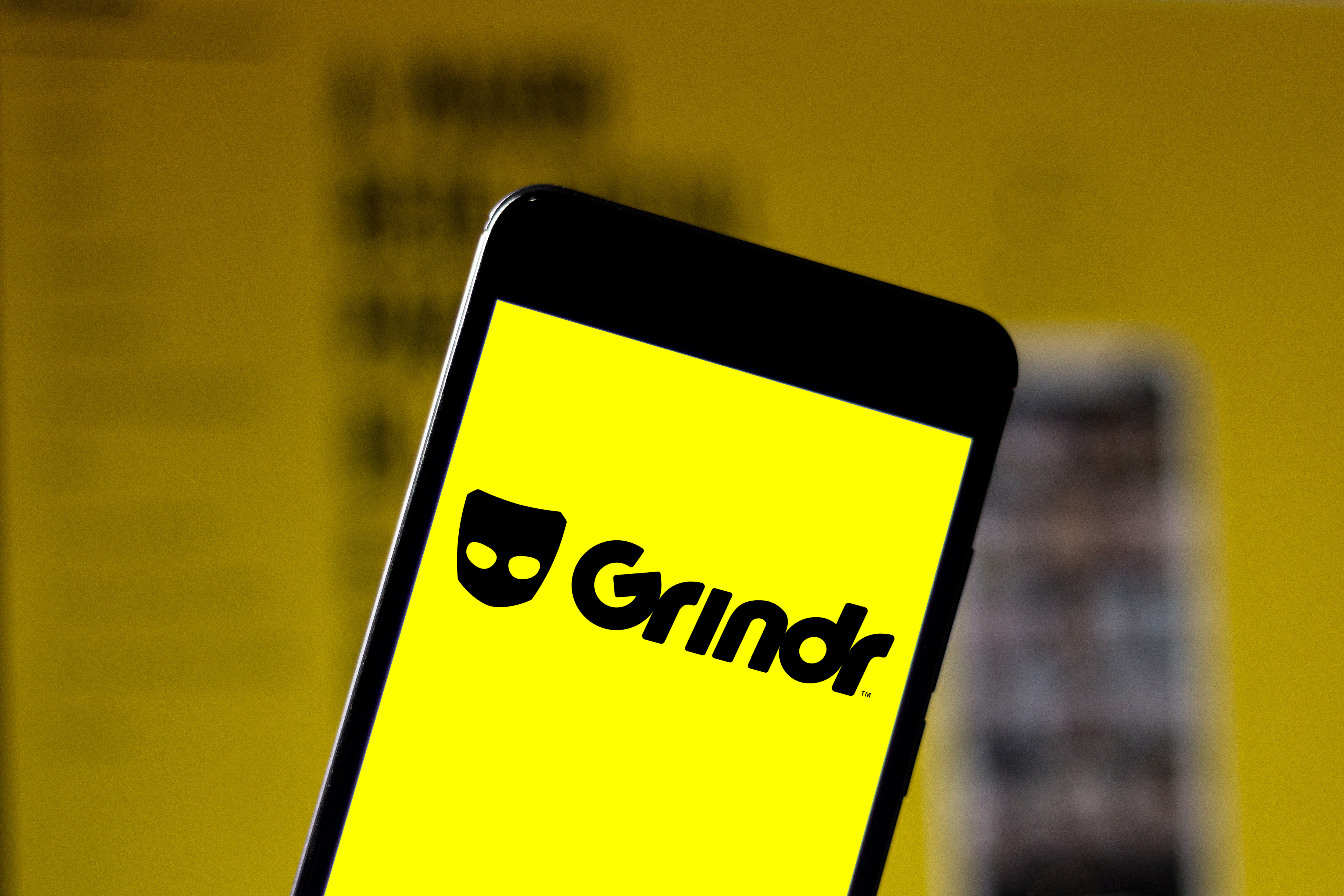 gay dating apps location