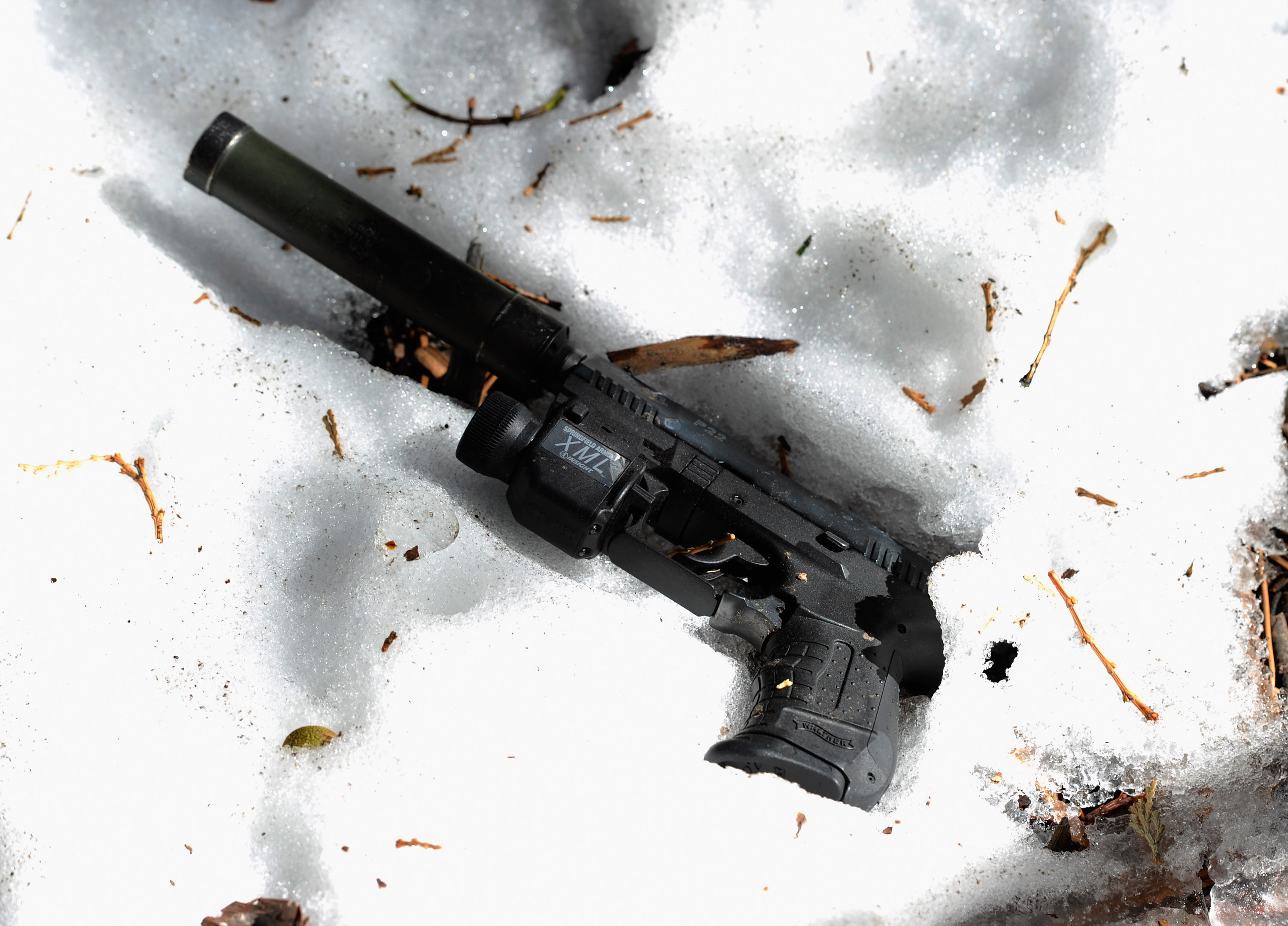 Gun silencers