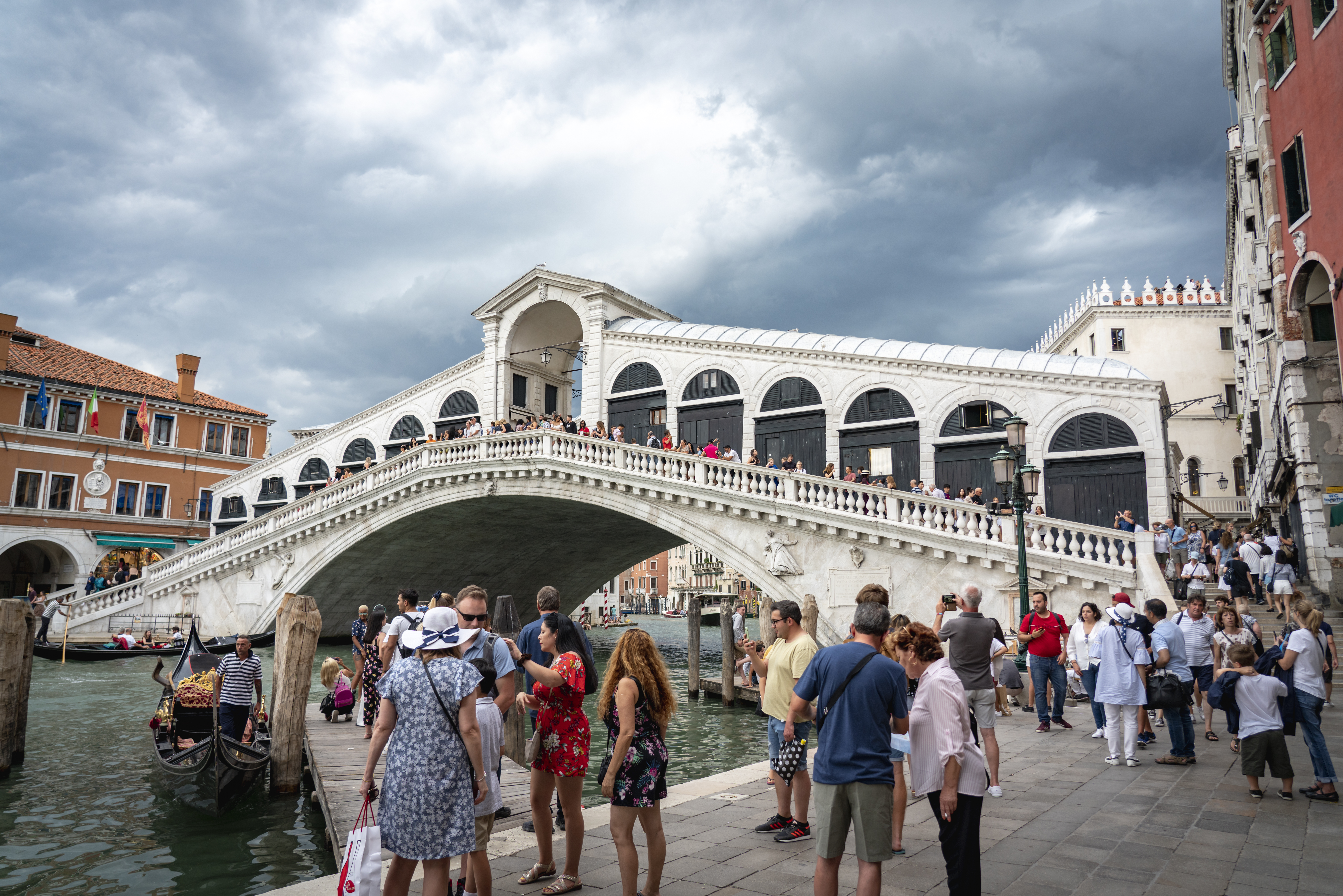 rialto bridge venice