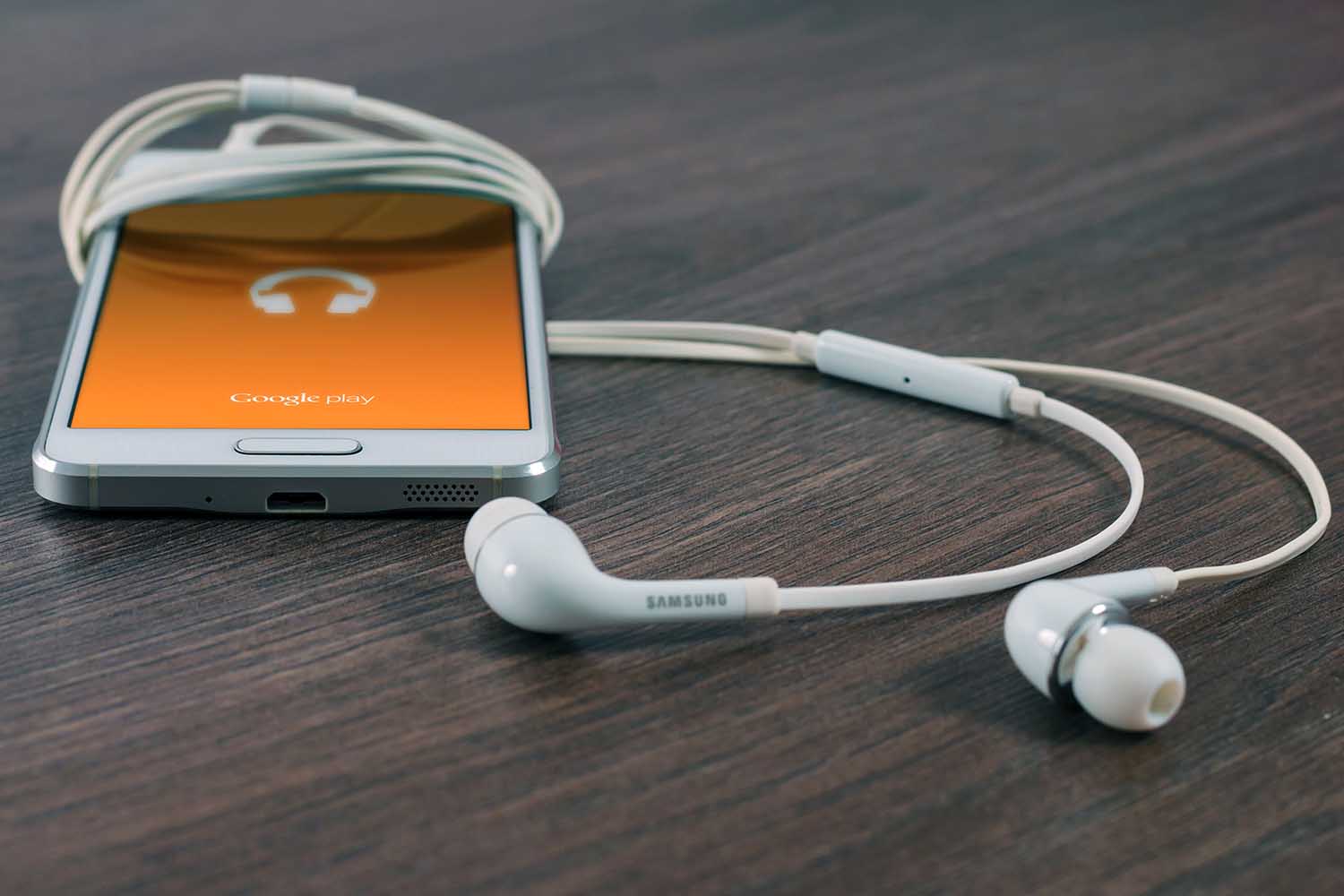By 2030, all wired headphones could be extinct