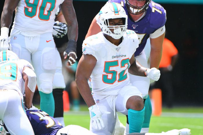 Miami LB Raekwon McMillan Told to "Stay Off" Tom Brady by Ref After Legal Hit