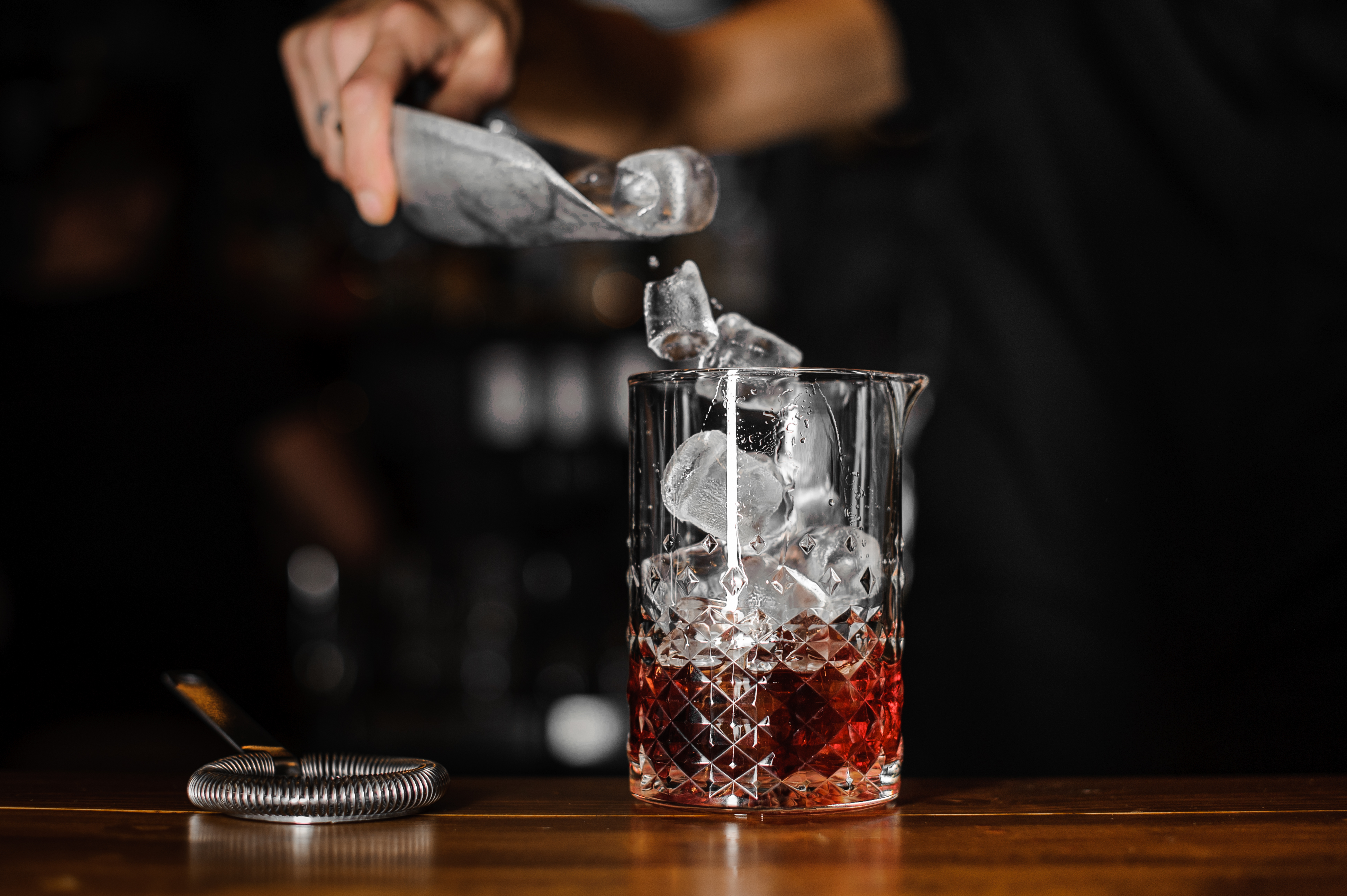 What Is the Best At-Home Ice Maker for Cocktails?