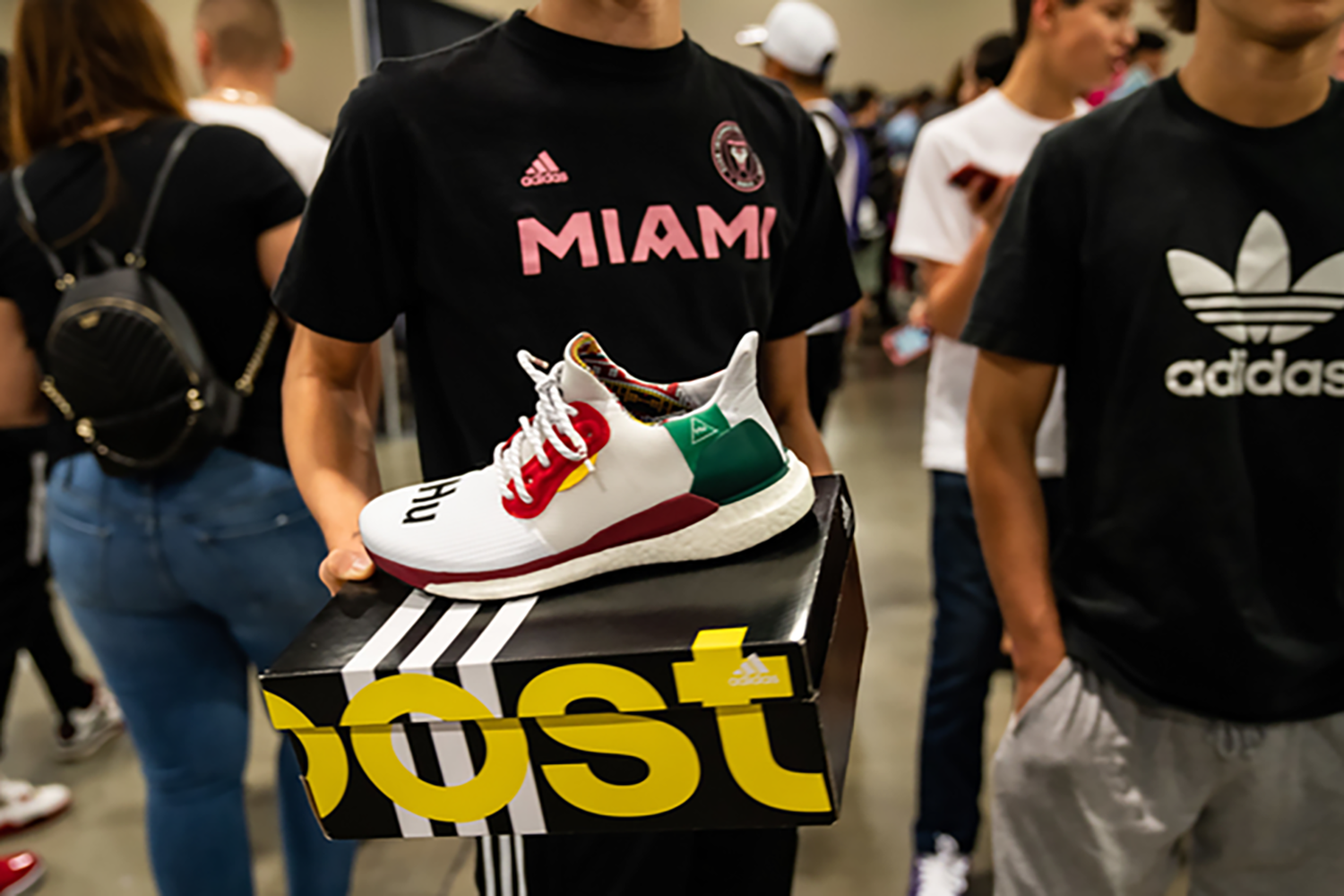 Sneaker Con DC