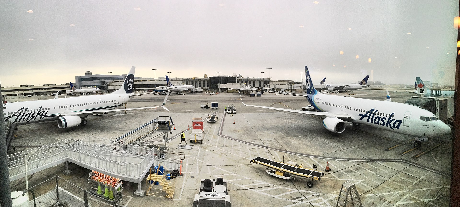 LAX