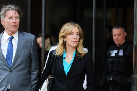 felicity huffman prison