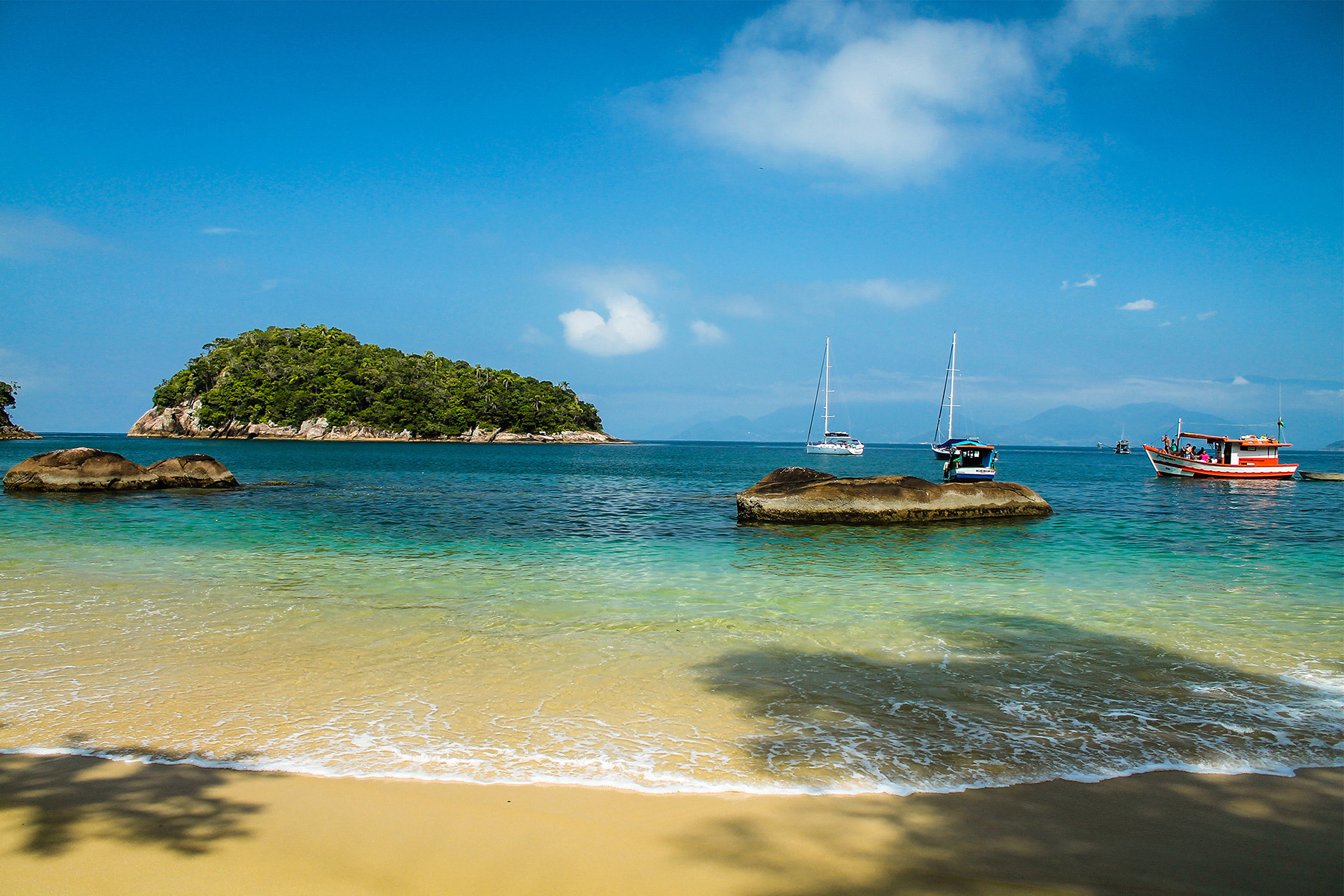 15. <strong>Ubatuba, Brazil</strong><br><strong>The skinny:</strong> 108% increase; São Paulo's surfing stronghold, with rainforest hiking trails nearby<br><strong>Choicest digs:</strong> <a href="https://www.airbnb.com/rooms/16258673?source_impression_id=p3_1572464483_zDI4DqXP%2FGW9azPw">Boutique Beachfront Loft</a>