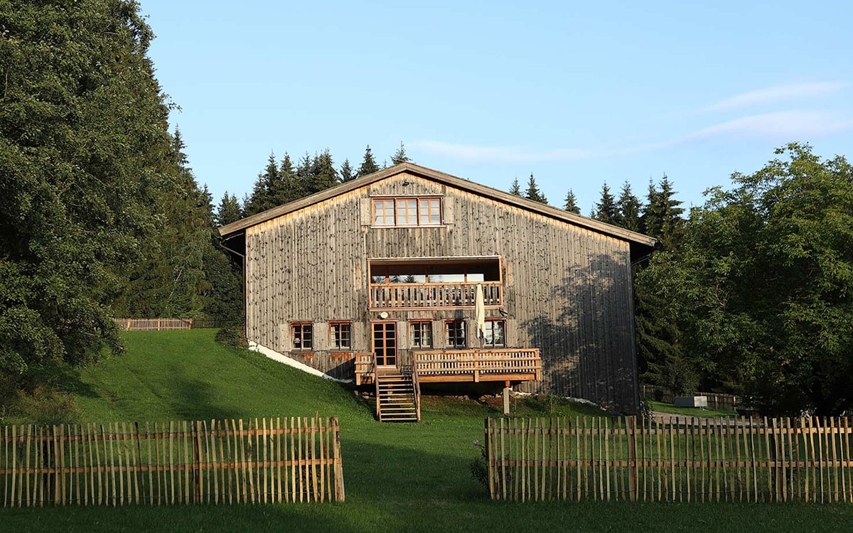 Homesharing Site “Welcome Beyond” Offers Historic and Artful Stays You’re Unlikely to Find on Airbnb