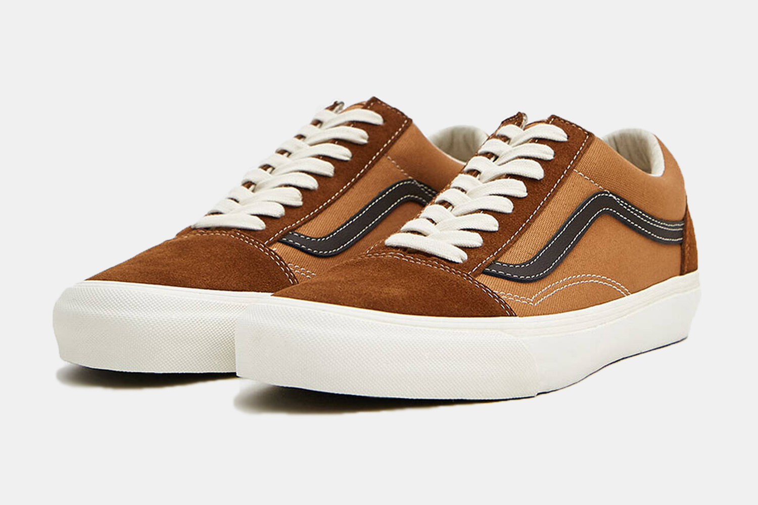 Vault by Vans OG Old Skool LX Sneaker