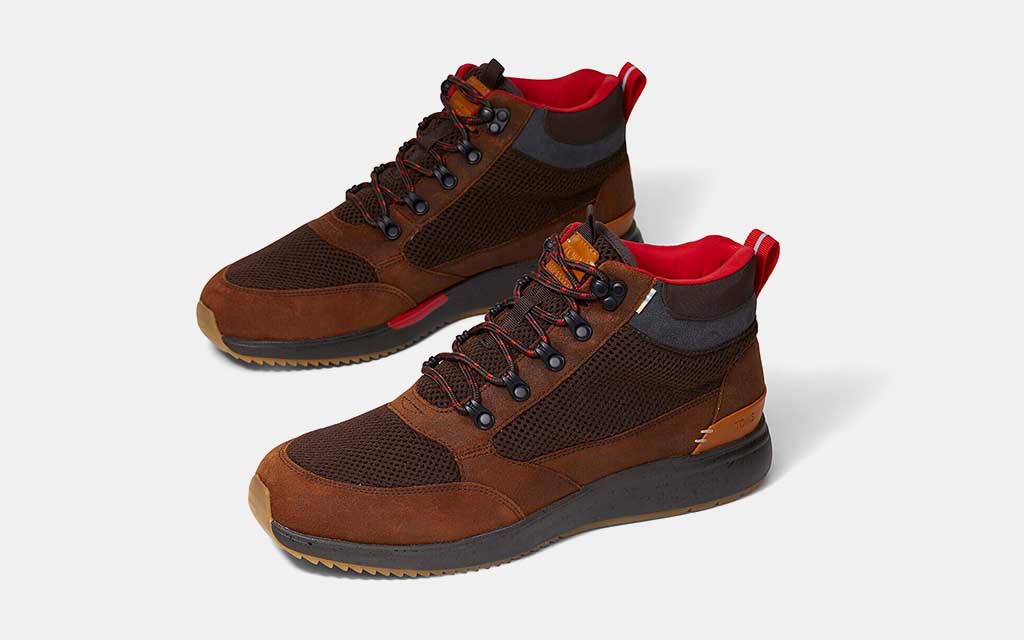 Tom's Waterproof Brown Distressed Leather Skully Boots
