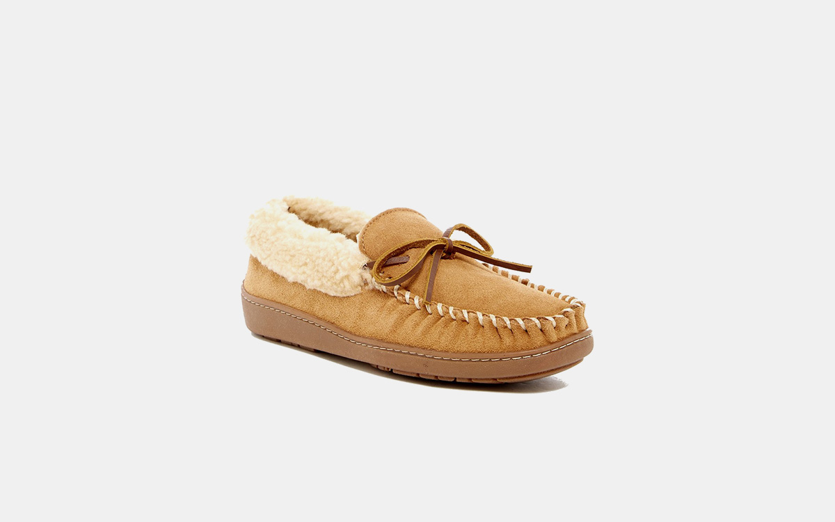Minnetonka Fur Lined Slipper