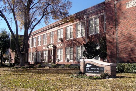 Did Wealthy Parents Use Magnet Schools to Game College Admissions?