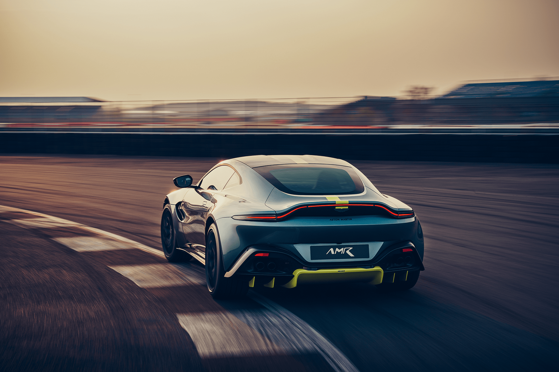 aston martin vantage