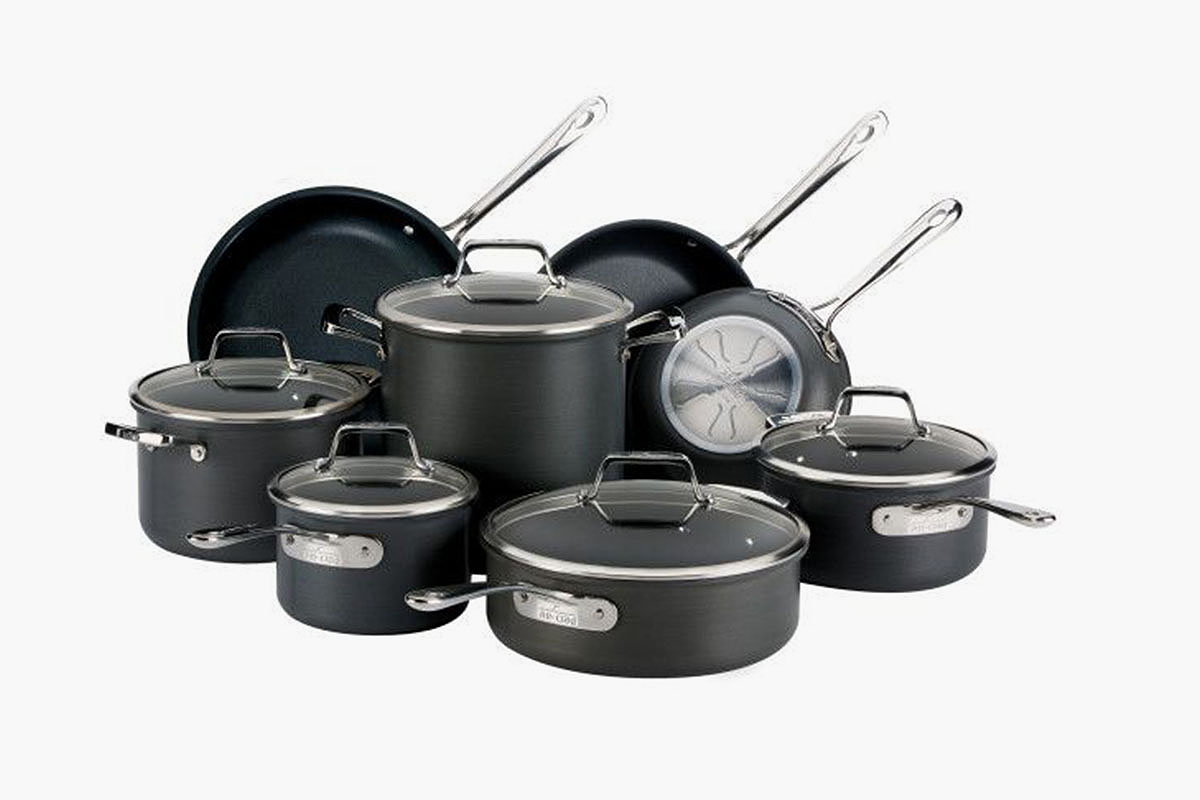13-piece cookware set