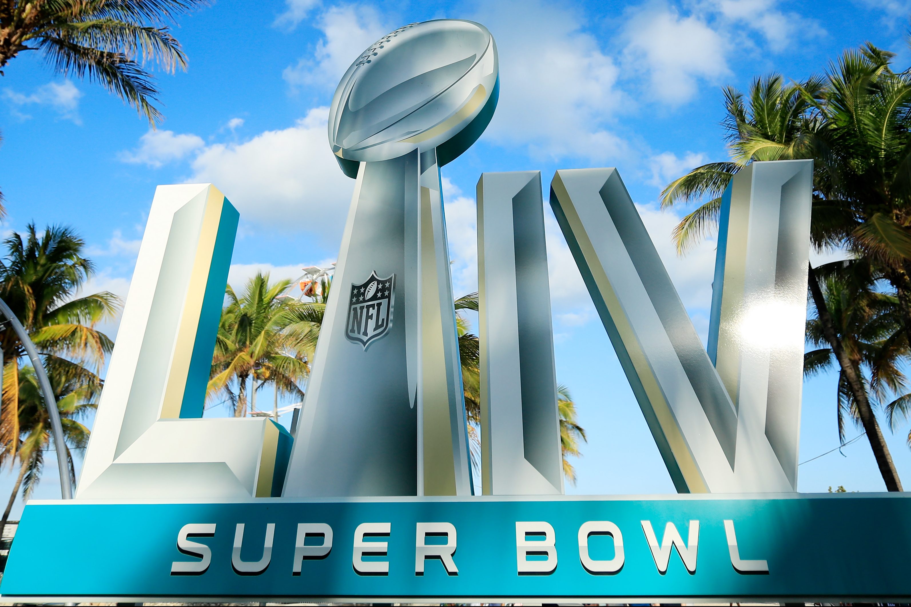 VSiN reporter Josh Applebaum offers his insights on Sunday's best prop bets