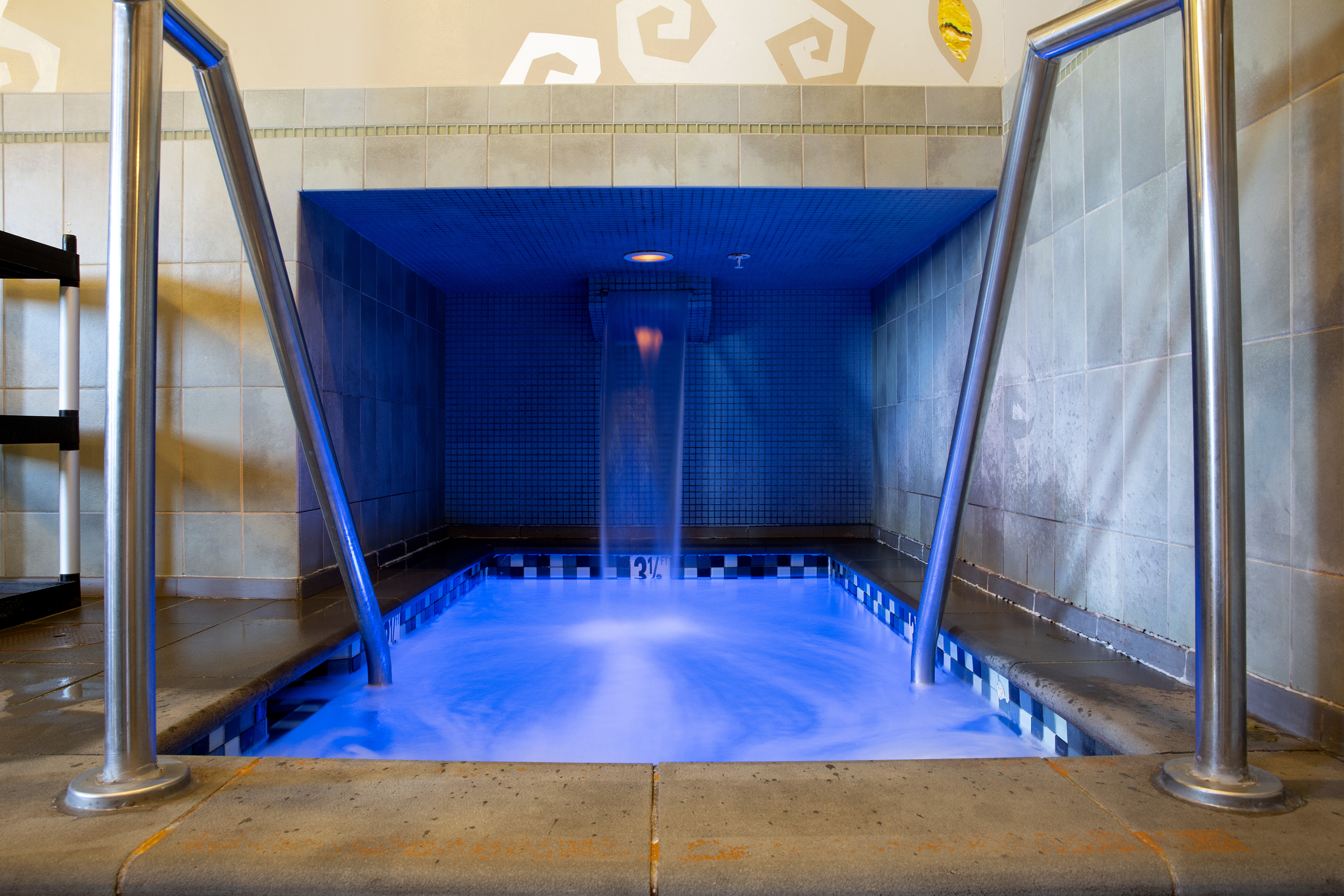 archimedes banya salt bath