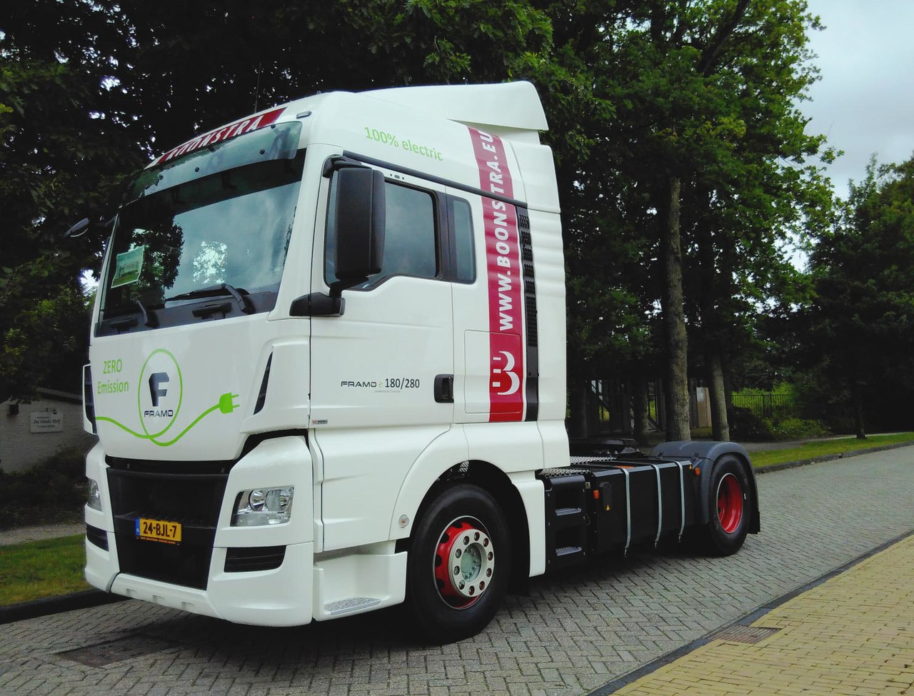 Electric truck