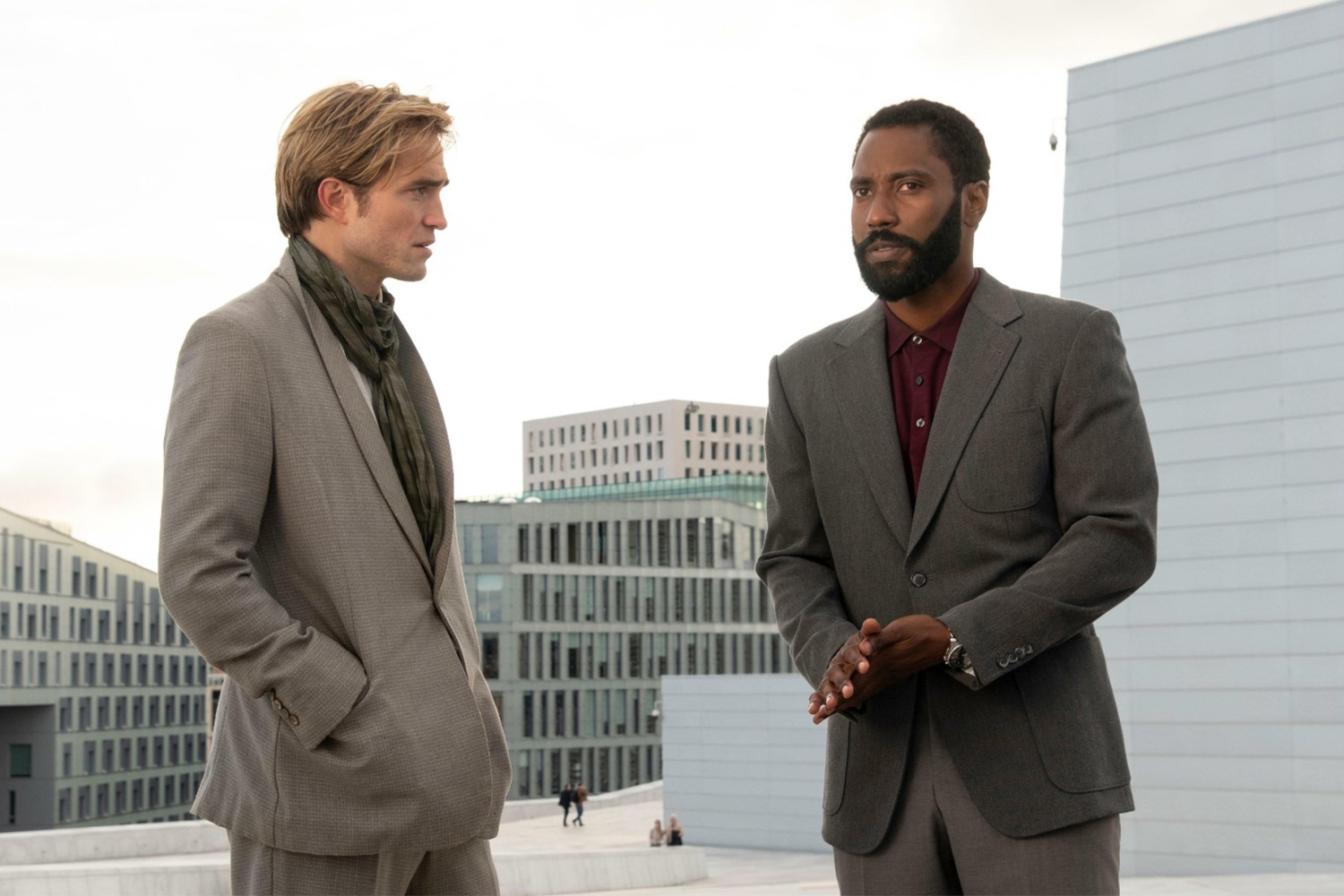 Robert Pattinson and John David Washington in Christopher Nolan's Movie "Tenet"