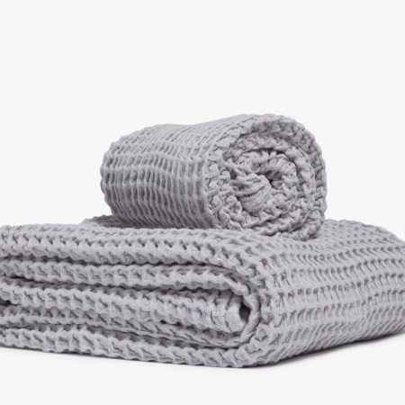 The 7 Best Non-Terrycloth Bath Towels