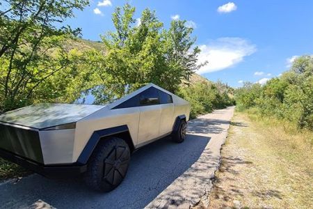 Cybertruck replica