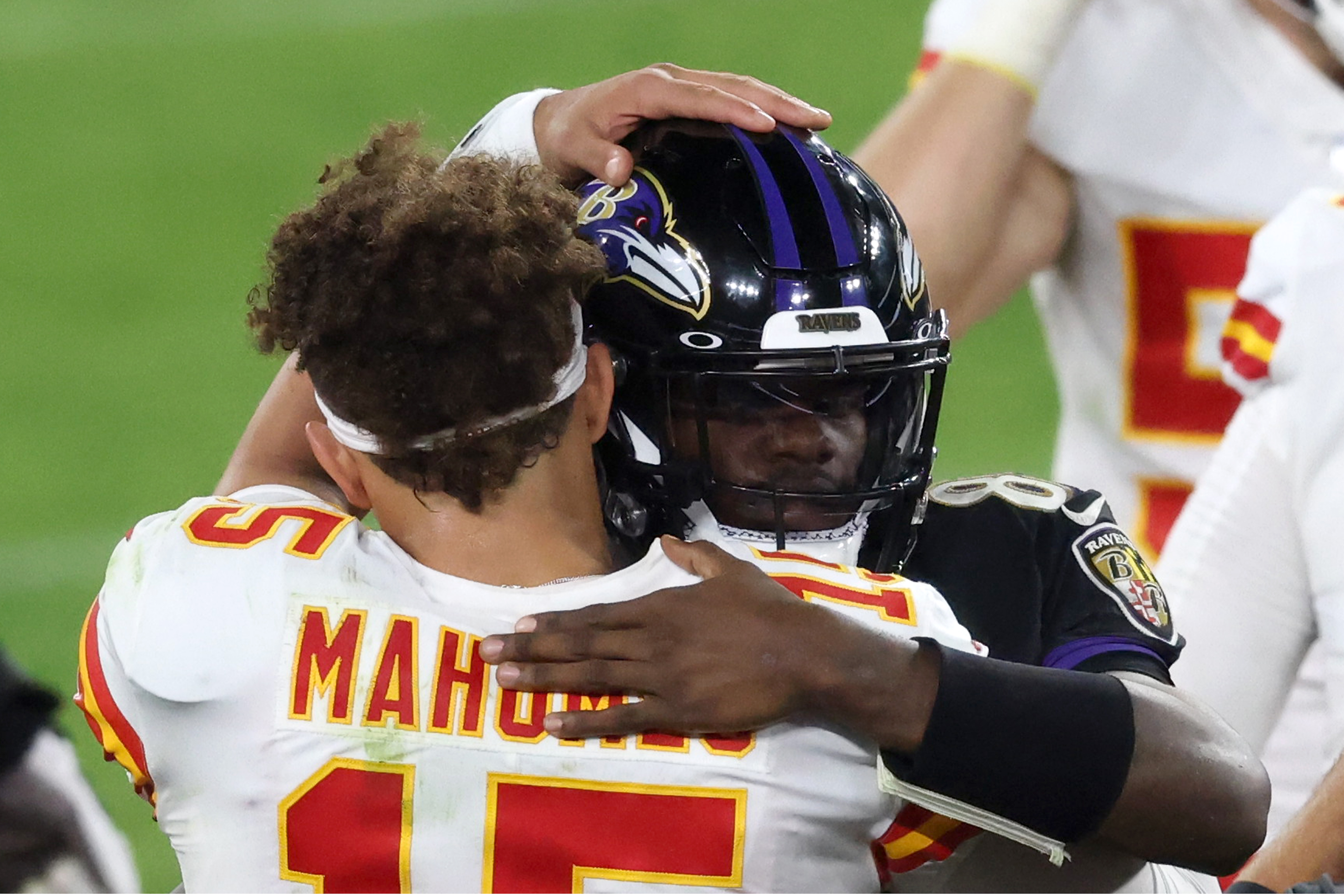 atrick Mahomes Outshines Lamar Jackson in "MNF" MVP Matchup