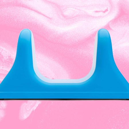 Review: This Hunk of Plastic Relieves Back Pain by Loosening a Muscle You’ve Never Heard Of