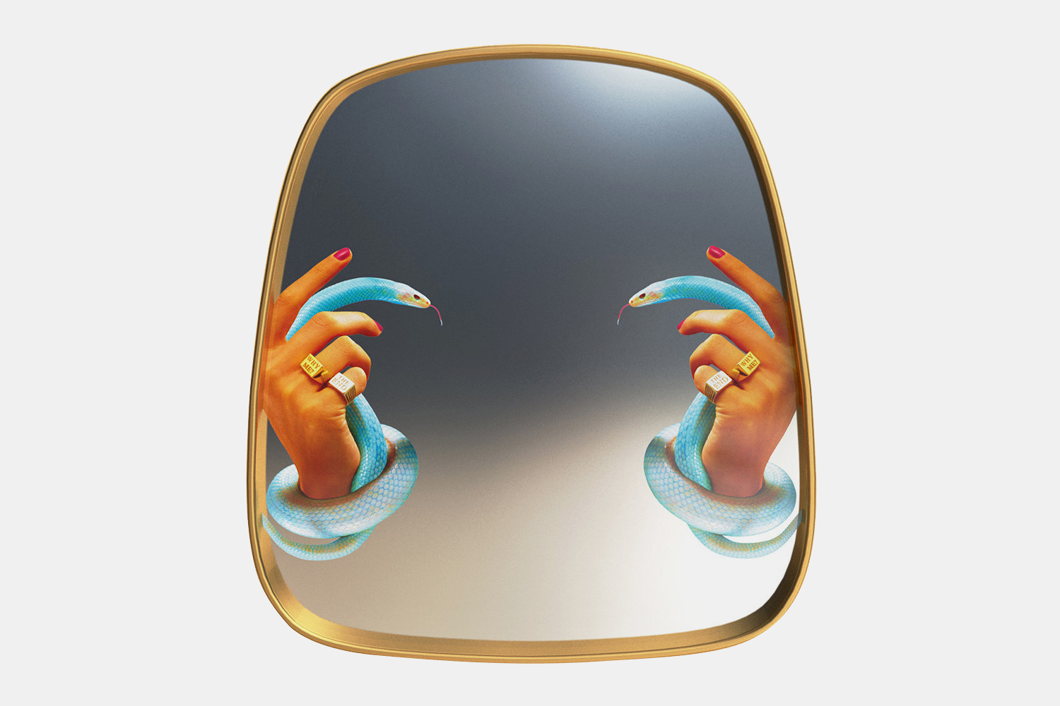 seletti wears toiletpaper mirror