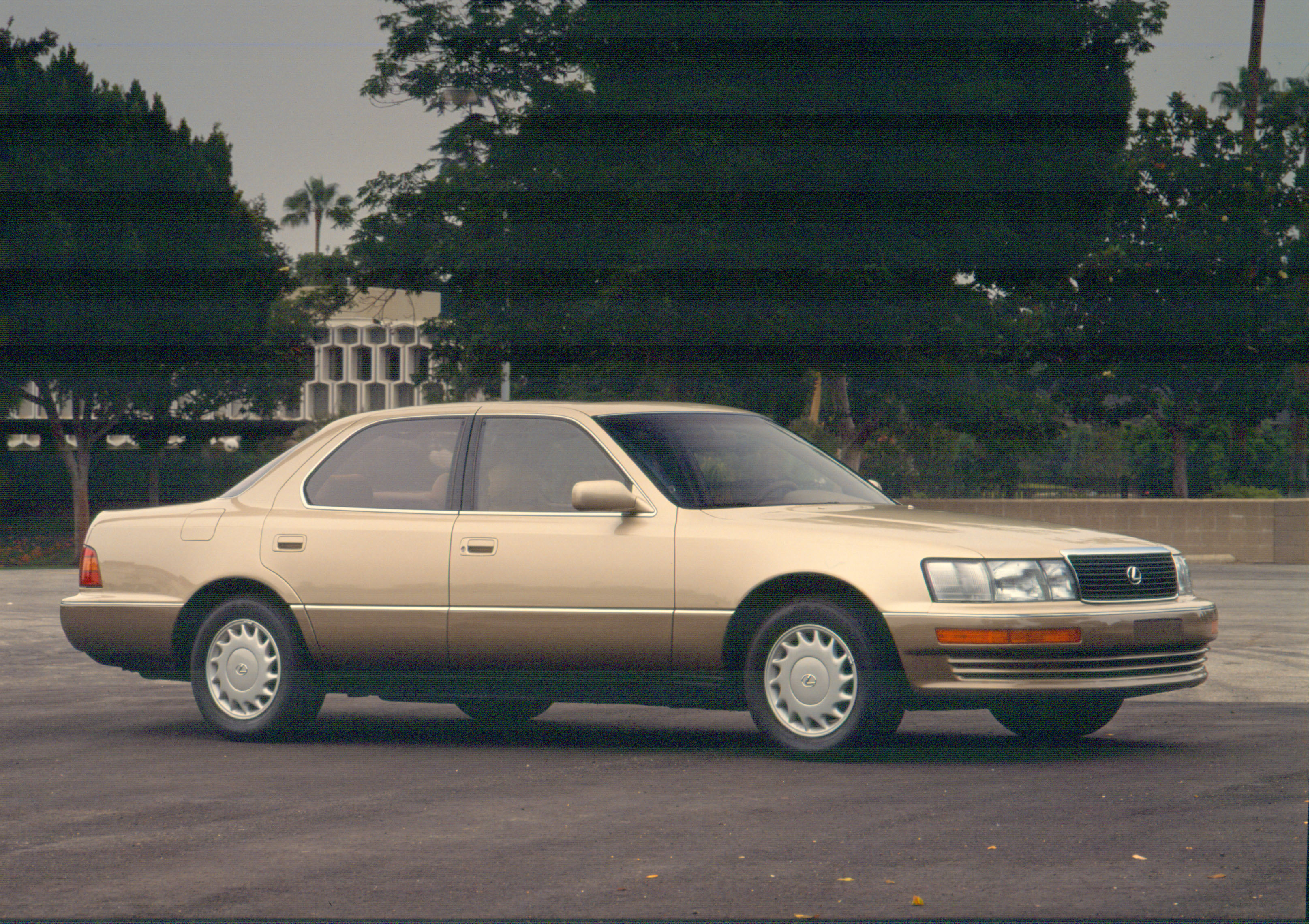 1990 Lexus LS 400