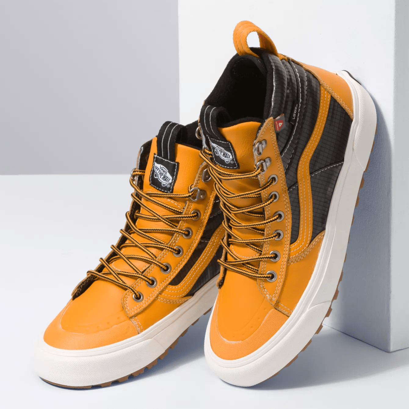 Vans Sk8-Hi MTE 2.0 DX Apricot/Black