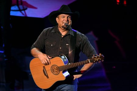 Is Garth Brooks the Last Bipartisan Country Star?