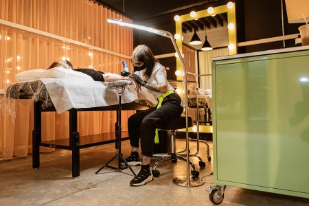 Ephemeral tattoo artist