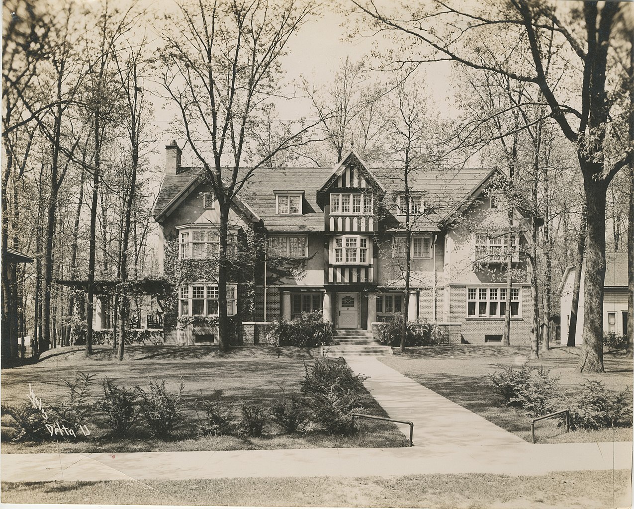 Delta Upsilon Fraternity House, University of Michigan
