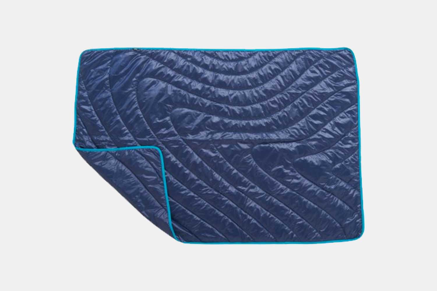 Deal: RUMPL’s Durable, Toasty Outdoor Blanket Is Nearly Half Off