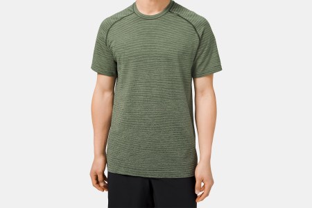 Lulu workout tee
