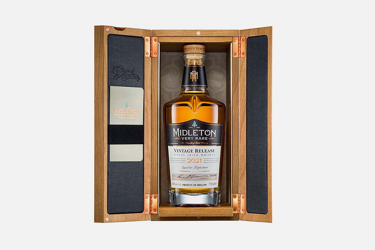 The wooden case for the Midleton Very Rare 2021