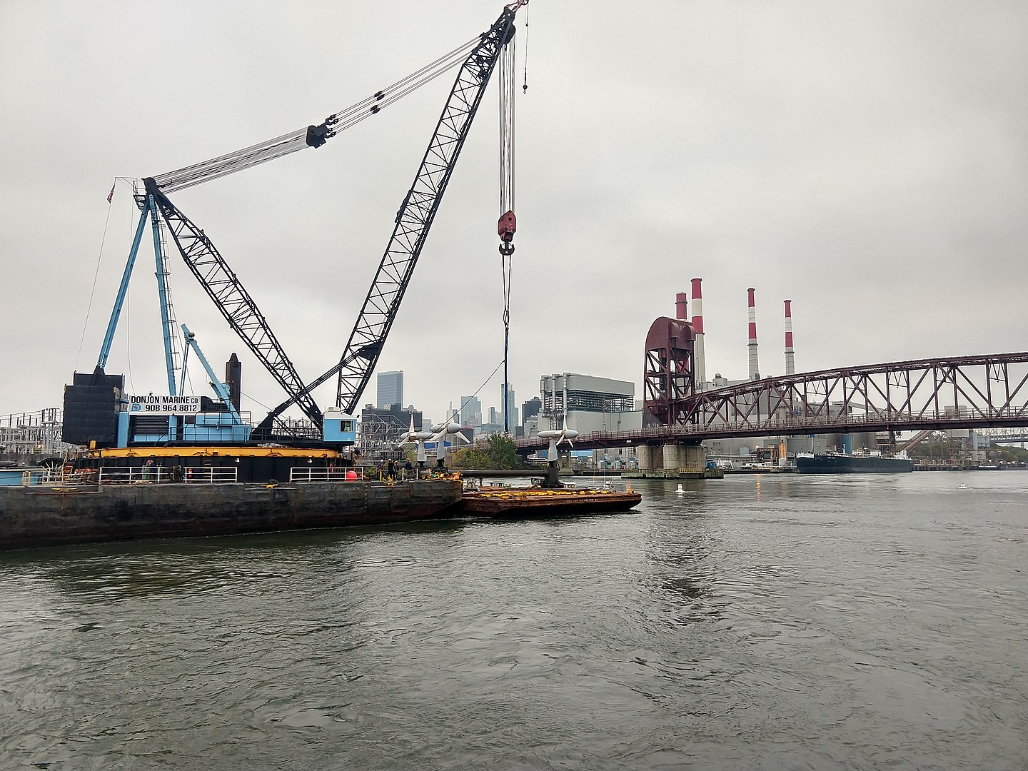 Tidal power near Roosevelt Island