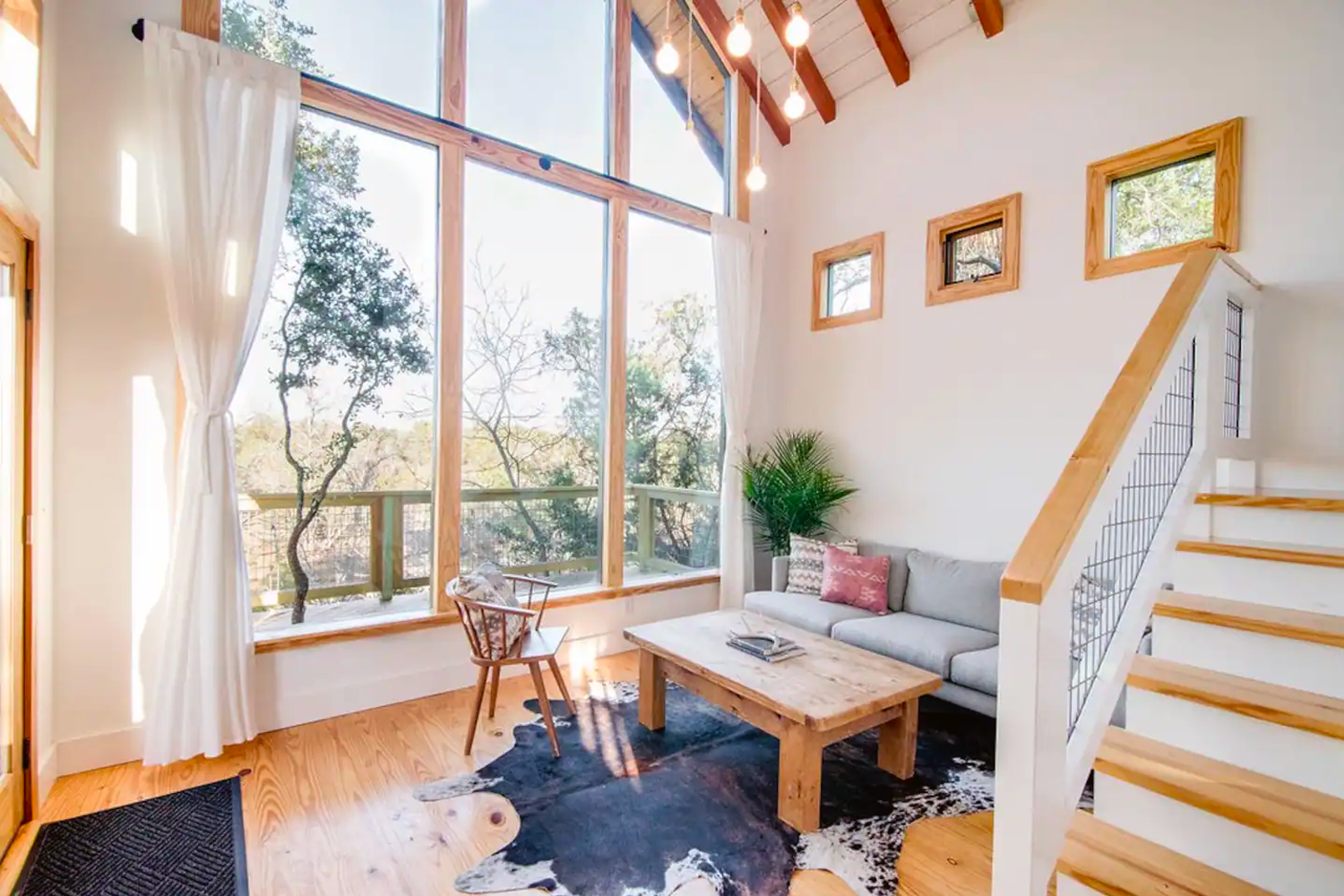 Living area at the Sycamore Treehouse