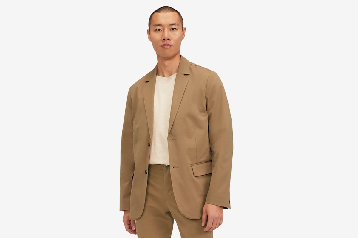 The Techhead's Choice: Everlane Performance Chino Blazer