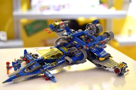 Lego starship
