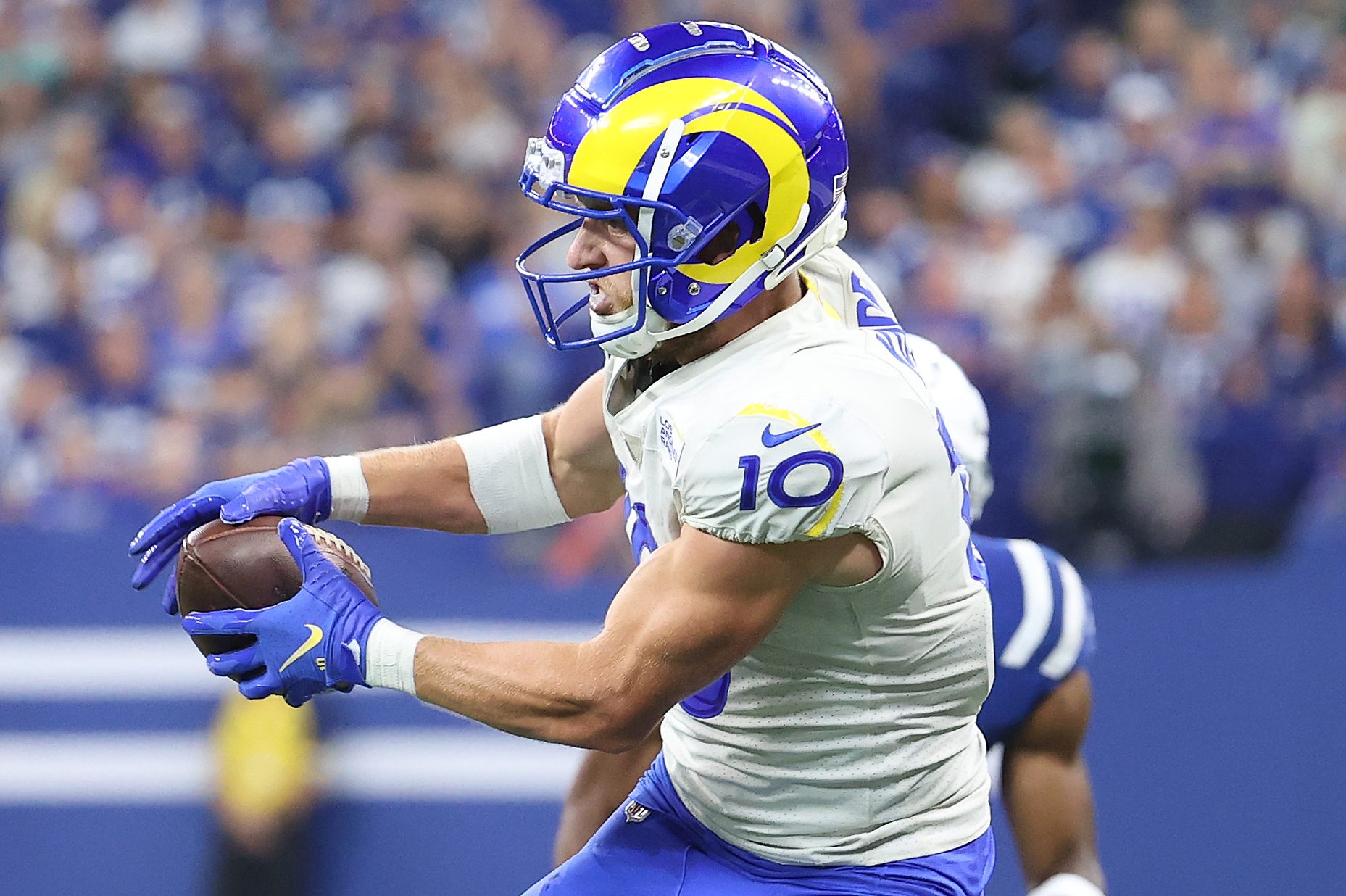 Cooper Kupp catches a ball against the Indianapolis Colts at Lucas Oil Stadium