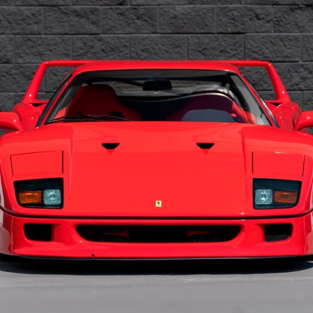 A 1992 Ferrari F40 in red (Rosso Corsa) that's up for auction at Mecum Auctions Kissimmee, Florida sale in January 2022