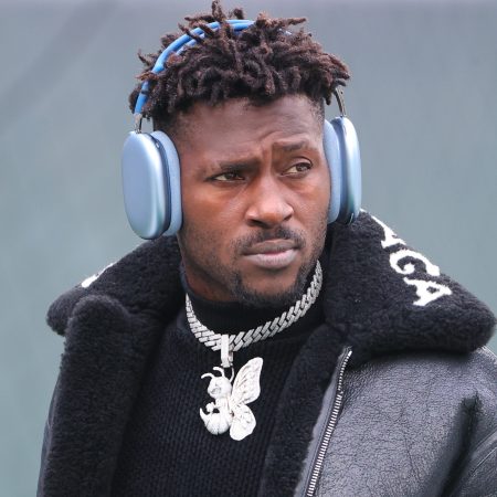 Antonio Brown walks the field prior to an NFL game against the New York Jets