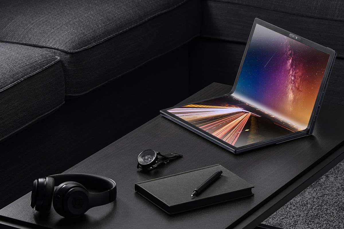 ASUS Zenbook 17 Fold OLED