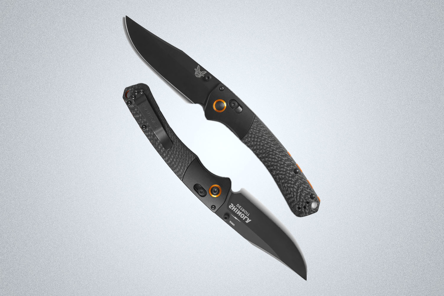 two knives side by side