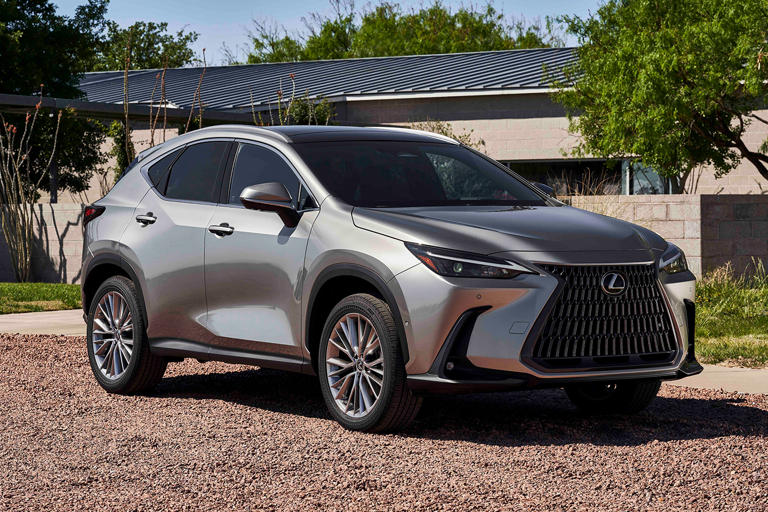 Exterior of the 2022 Lexus NX 350h Hybrid SUV
