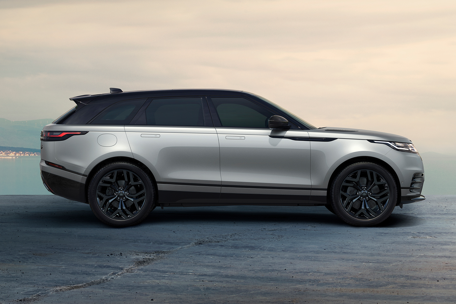 2023 Land Rover Range Rover Velar HST Edition