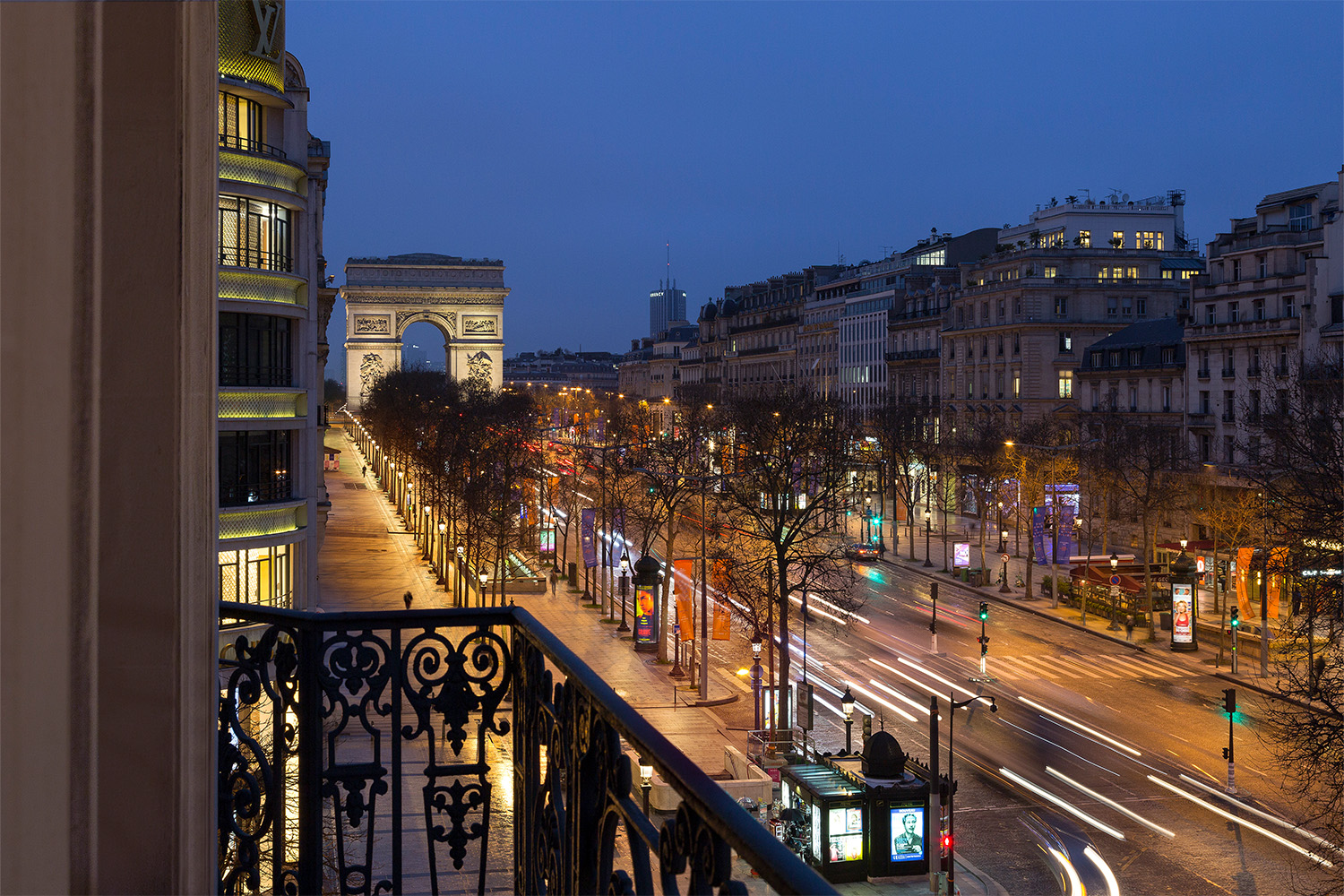 Hôtel Barrière Le Fouquets Paris view